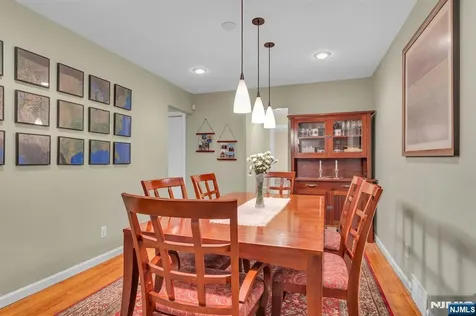 9 Ryerson Avenue Oakland NJ 07436