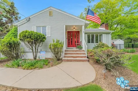 9 Ryerson Avenue Oakland NJ 07436
