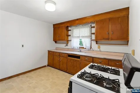 1017 E 27th Street Paterson NJ 07513