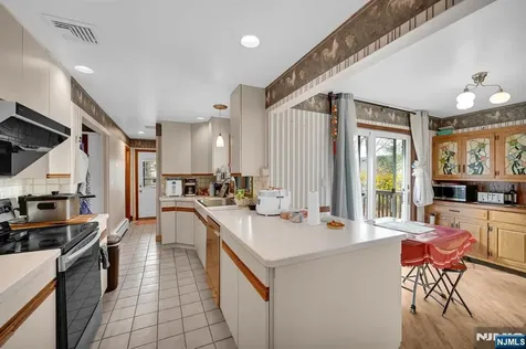 699 Shore Road West Milford NJ 07421