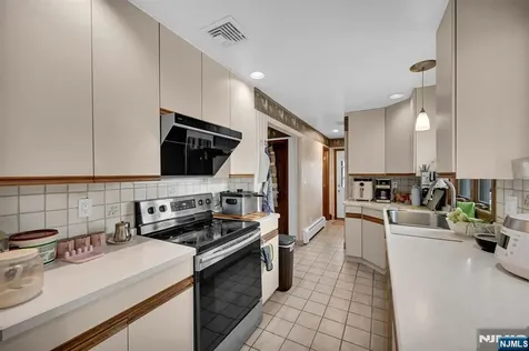 699 Shore Road West Milford NJ 07421