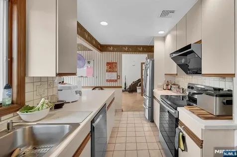 699 Shore Road West Milford NJ 07421
