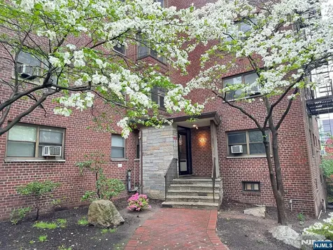500 Linwood Drive Fort Lee NJ 07024