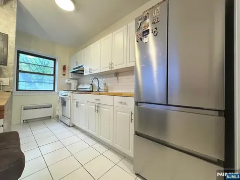 500 Linwood Drive Fort Lee NJ 07024