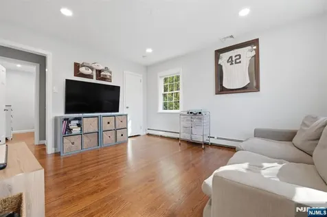 44 Alpine Place Kearny NJ 07032