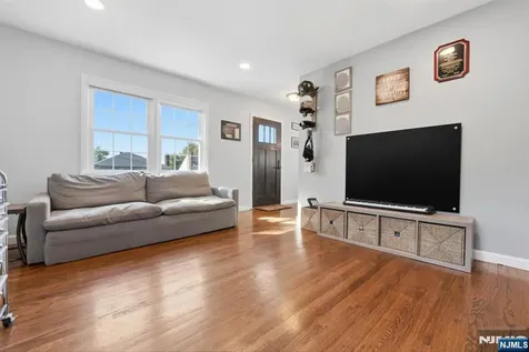 44 Alpine Place Kearny NJ 07032