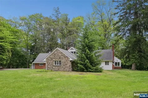 25 Carnot Avenue Woodcliff Lake NJ 07677