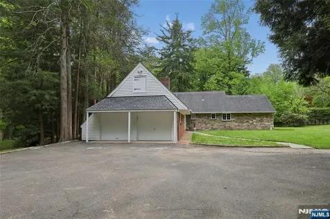 25 Carnot Avenue Woodcliff Lake NJ 07677