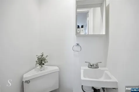 440 Kinderkamack Road River Edge NJ 07661