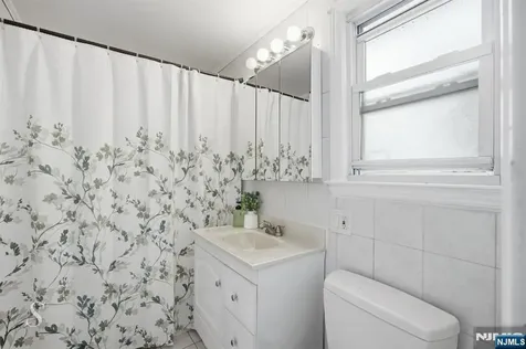 440 Kinderkamack Road River Edge NJ 07661
