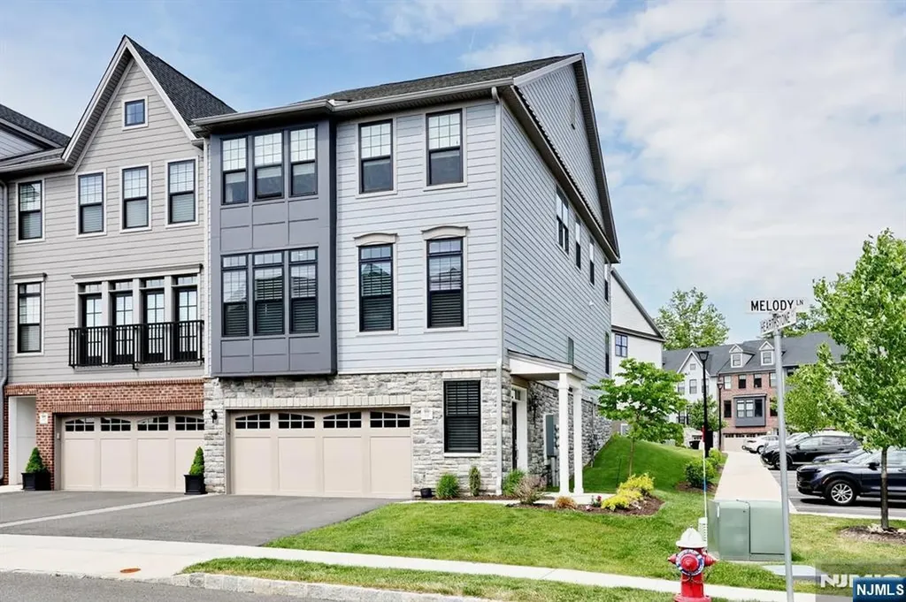 32 Melody Lane Upper Saddle River NJ 07458