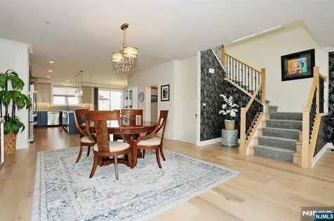 32 Melody Lane Upper Saddle River NJ 07458