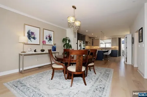 32 Melody Lane Upper Saddle River NJ 07458