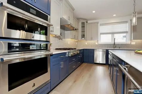 32 Melody Lane Upper Saddle River NJ 07458