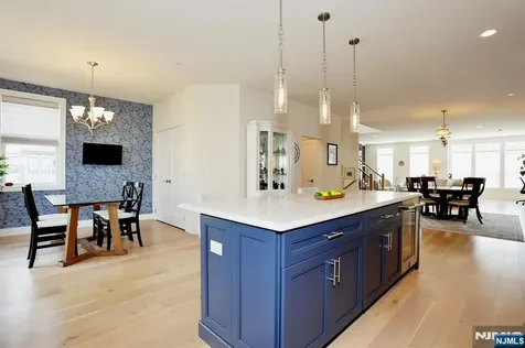 32 Melody Lane Upper Saddle River NJ 07458
