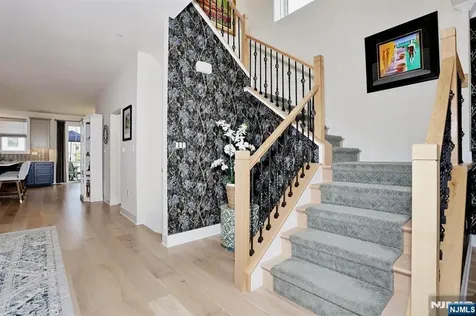 32 Melody Lane Upper Saddle River NJ 07458