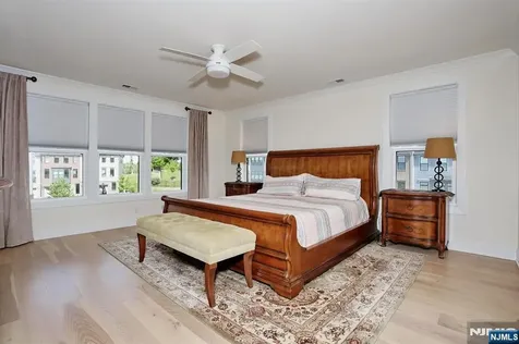 32 Melody Lane Upper Saddle River NJ 07458