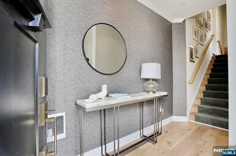 32 Melody Lane Upper Saddle River NJ 07458