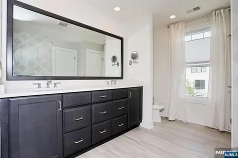 32 Melody Lane Upper Saddle River NJ 07458