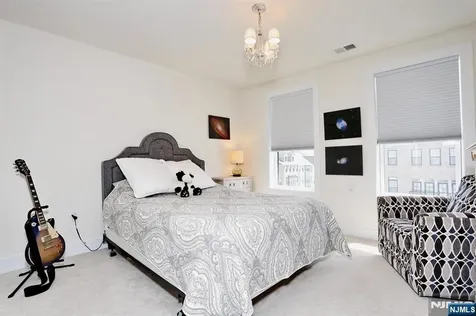 32 Melody Lane Upper Saddle River NJ 07458