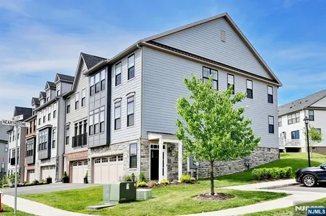 32 Melody Lane Upper Saddle River NJ 07458