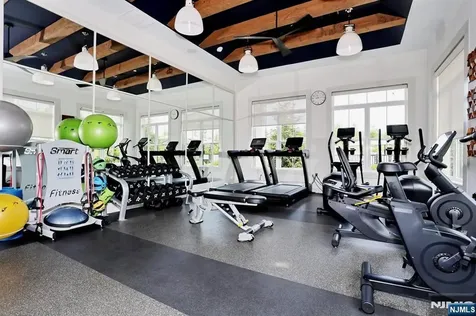 32 Melody Lane Upper Saddle River NJ 07458