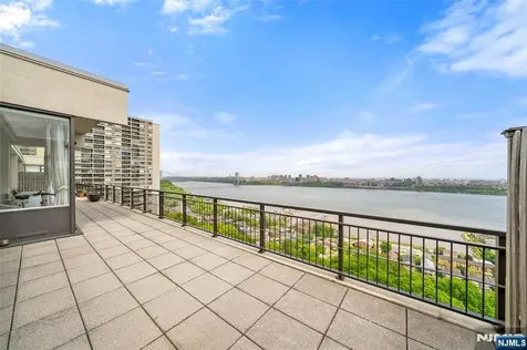 2 Horizon Road Fort Lee NJ 07024