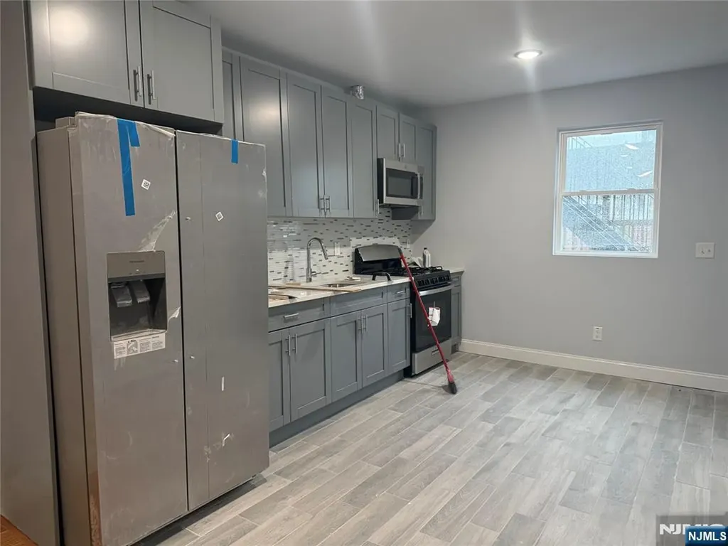 479 N 6th Street Newark NJ 07107