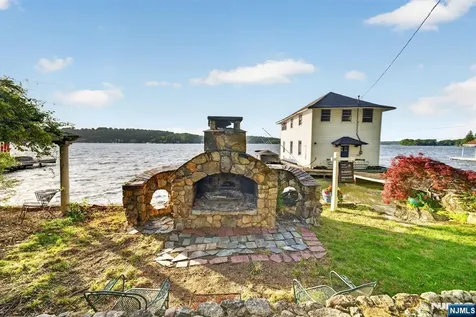 501 Windemere Avenue Mount Arlington Boro NJ 07856