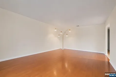 364 Broad Street Carlstadt NJ 07072