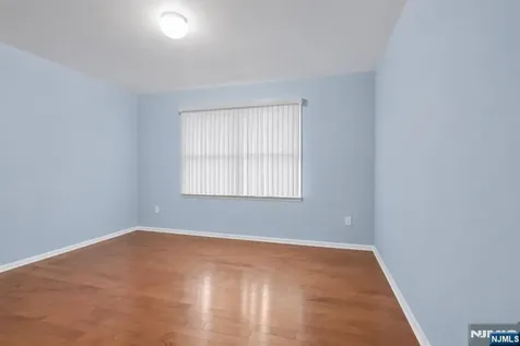 364 Broad Street Carlstadt NJ 07072