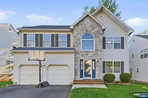 19 Colmart Way Bridgewater NJ 08807