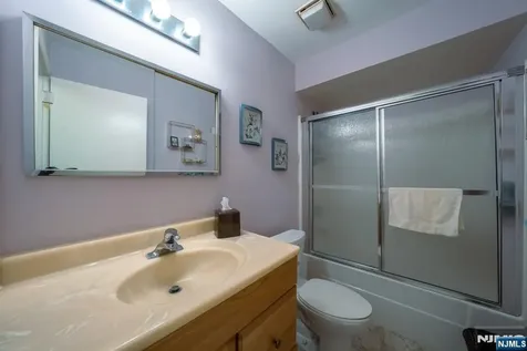 208 Federal Hill Road Pompton Lakes NJ 07442