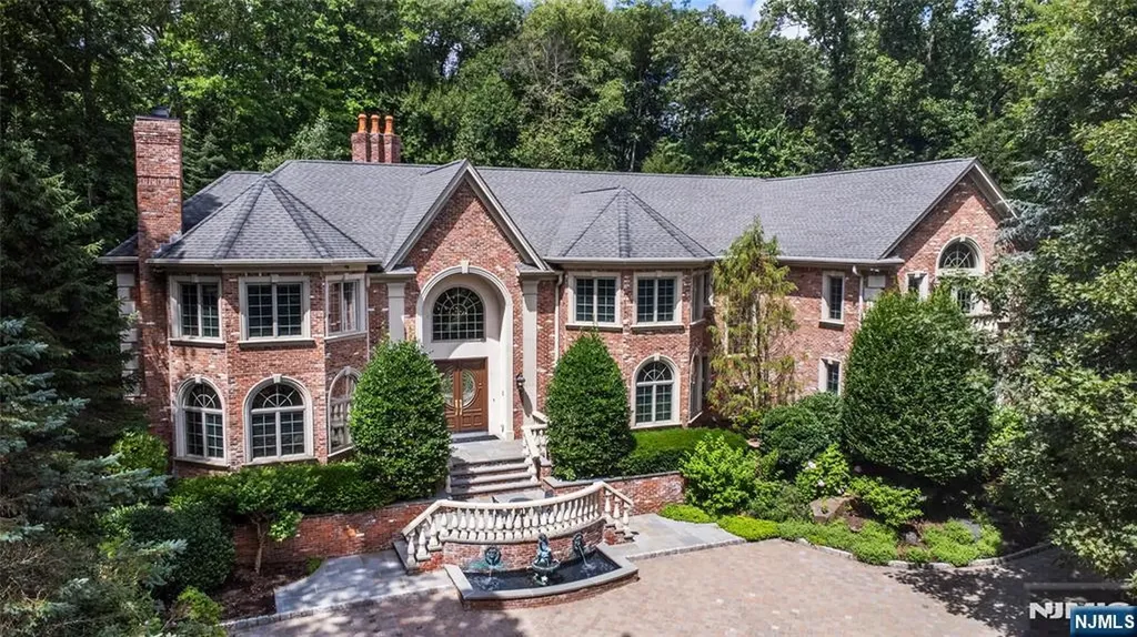 6 Adams Road Saddle River NJ 07458