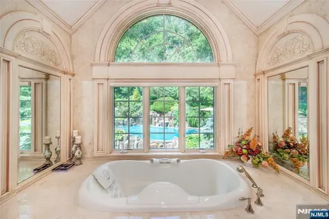 6 Adams Road Saddle River NJ 07458