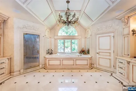 6 Adams Road Saddle River NJ 07458