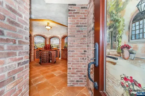 6 Adams Road Saddle River NJ 07458