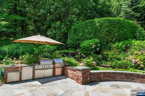 6 Adams Road Saddle River NJ 07458