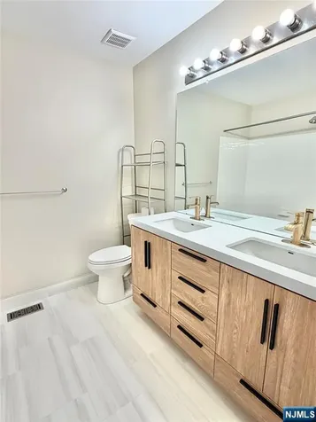 35 Harrier Court Wayne NJ 07470