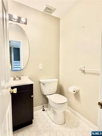35 Harrier Court Wayne NJ 07470