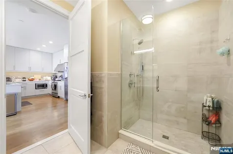 15 Somerset Lane Edgewater NJ 07020