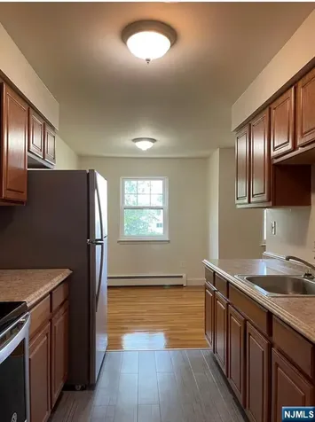 220 Meadow Lane Secaucus NJ 07094
