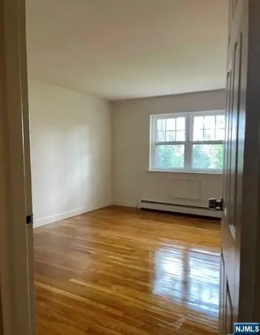220 Meadow Lane Secaucus NJ 07094