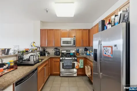 15 Enterprise Court Jersey City NJ 07305