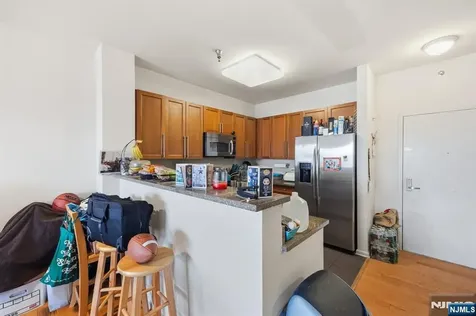 15 Enterprise Court Jersey City NJ 07305