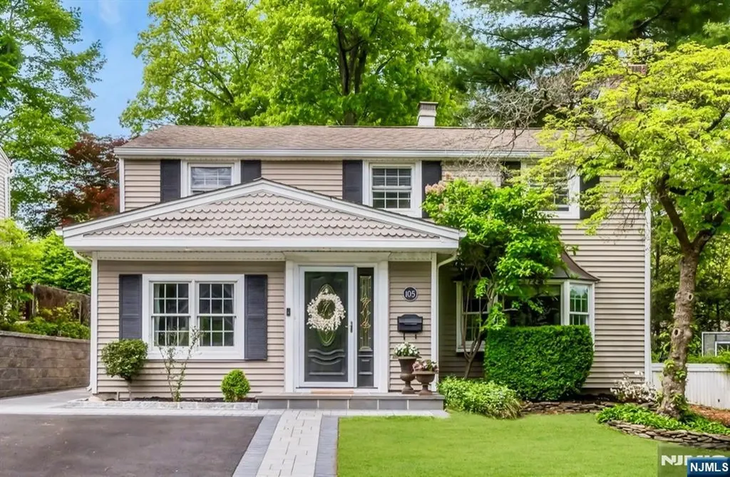 105 Bergen Avenue Waldwick NJ 07463