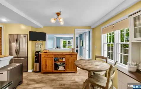 105 Bergen Avenue Waldwick NJ 07463