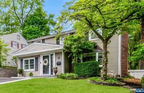 105 Bergen Avenue Waldwick NJ 07463