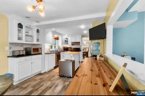 105 Bergen Avenue Waldwick NJ 07463
