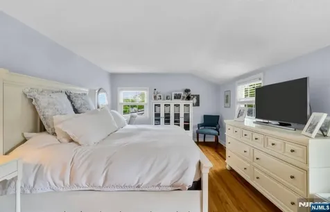 105 Bergen Avenue Waldwick NJ 07463